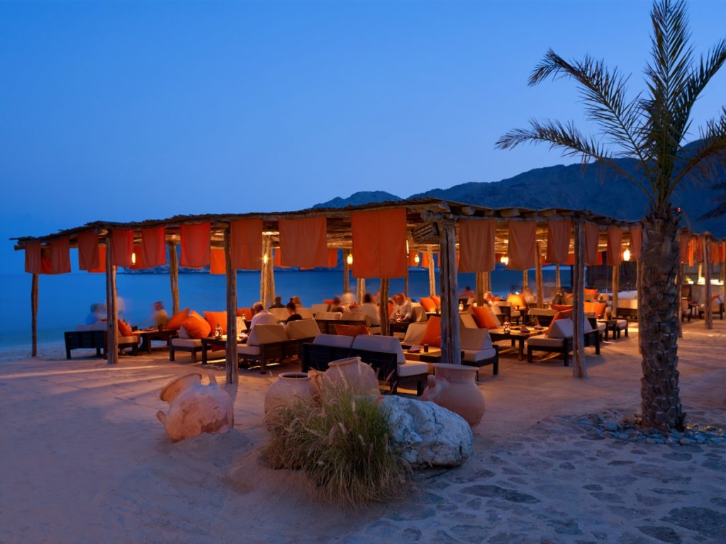 Oman_SixSenses_ZighyBay_Restaurant_BoutiqueReisen