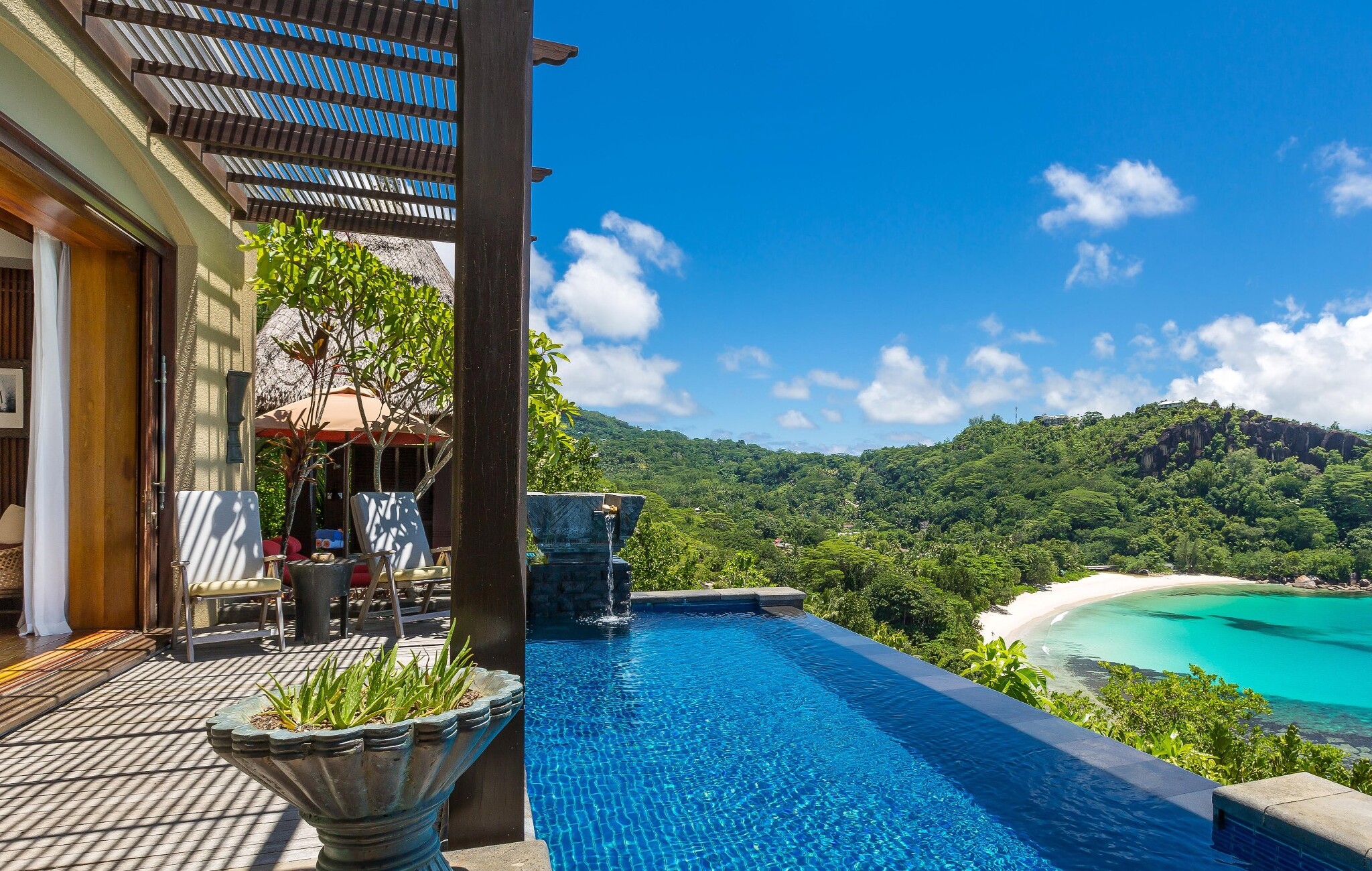 Seychellen_Anantara-Maia-Luxury-Resort_Panoramic_Villa_BoutiqueReisen