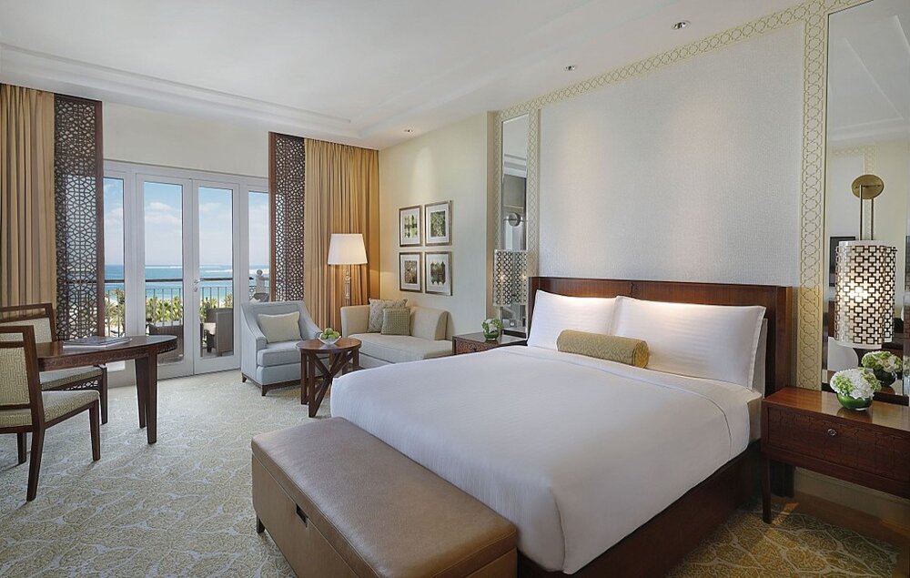 Dubai_The-Ritz-Carlton_Ocean-View-Zimmer_BoutiqueReisen