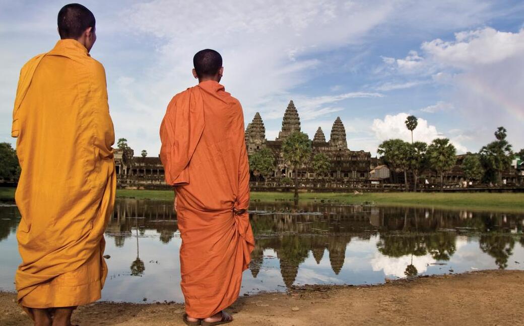 Kambodscha_Angkor_Wat_Two_Monks_Tempel_BoutiqueReisen (1)