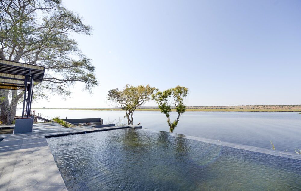 Namibia_Chobe-Water-Villas_Pool_BoutiqueReisen