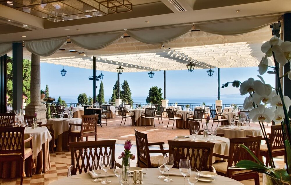 Sizilien_Belmond-Grand-Hotel-Timeo_Restaurant_BoutiqueReisen