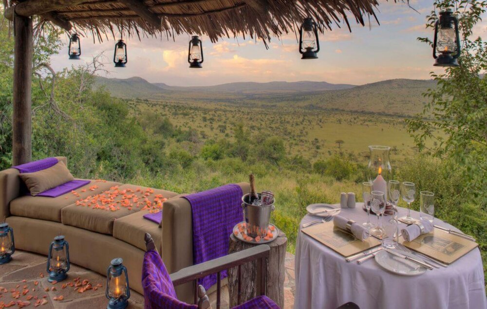 Tansania_Serengeti_andBeyond-Kleins-Camp-Lounge_BoutiqueReisen