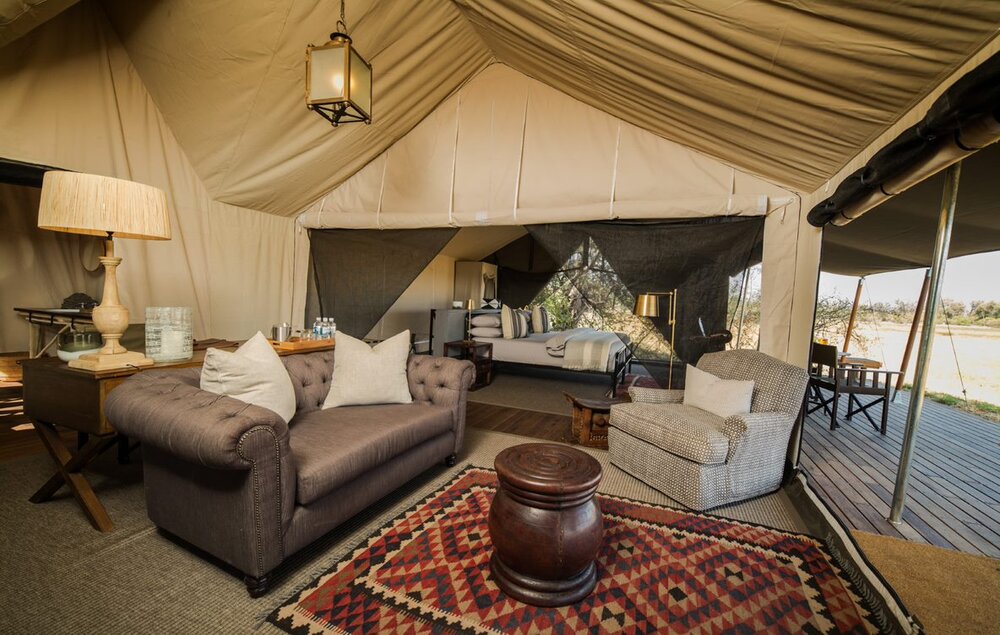 Botswana_Machaba-Camp_Lounge_BoutiqueReisen
