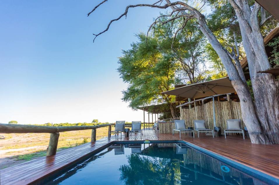 Botswana_Savuti_Savute-Safari-Lodge_Pool_BoutiqueReisen